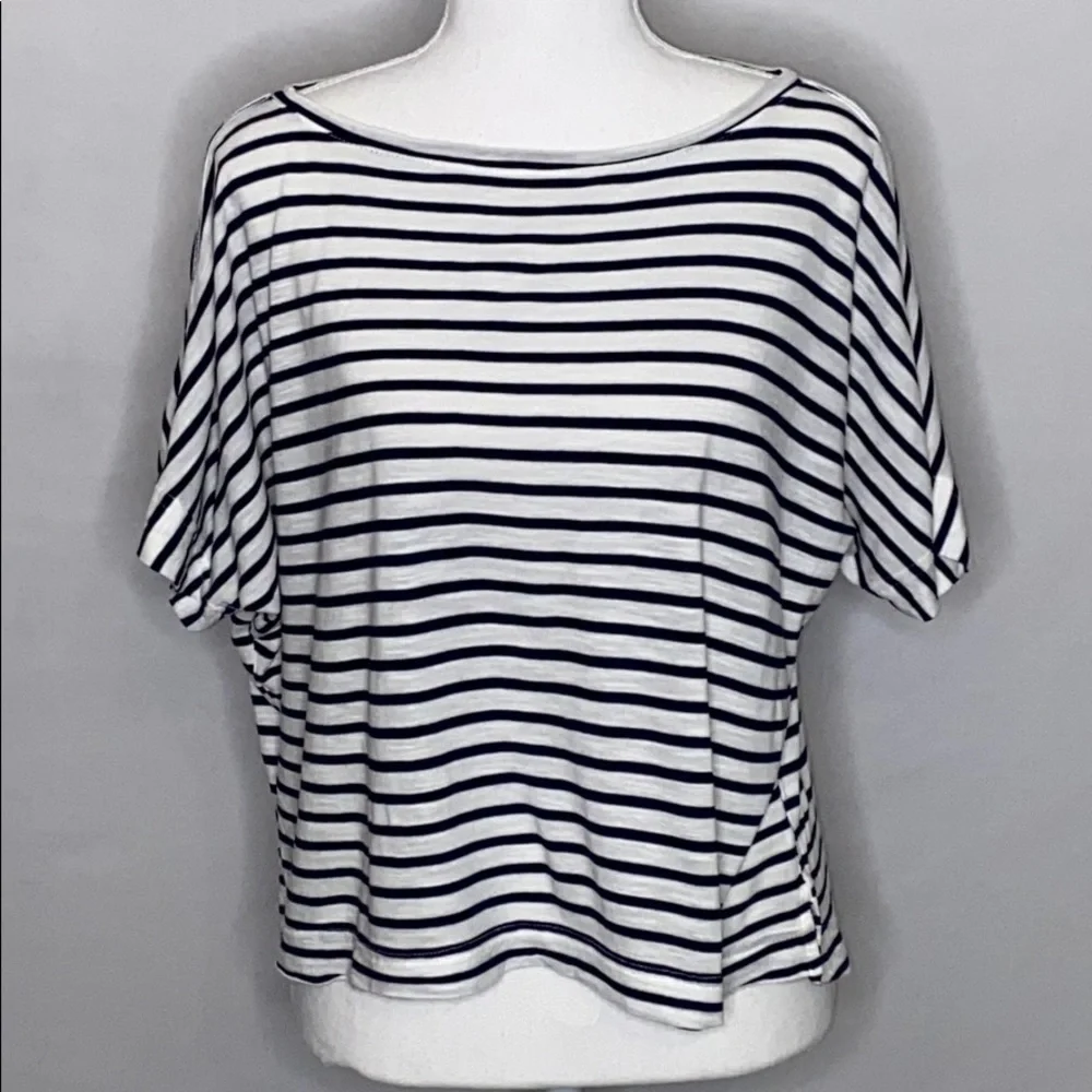 Athleta Boxy Cropped Short Sleeve Tee Shirt- Small